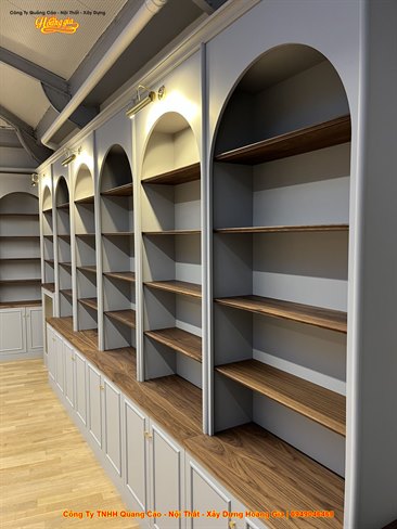 ke trung bay san pham4