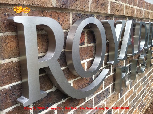 thi cong bang hieu can tho xuong truc tiep thiet ke lap dat tron goi9