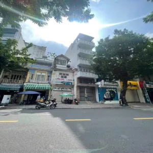 💎 VỊ TRÍ KIM CƯƠNG - Khuôn Đất 160m² MẶT TIỀN YERSIN Ngay CHỢ BẾN THÀNH - Ga Metro - Tháp Đôi Thành Phố - 8,1x20m 4 Tầng Tiện Xây Dựng 
