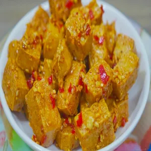 Tàu hủ chiên giòn sốt tỏi ớt
