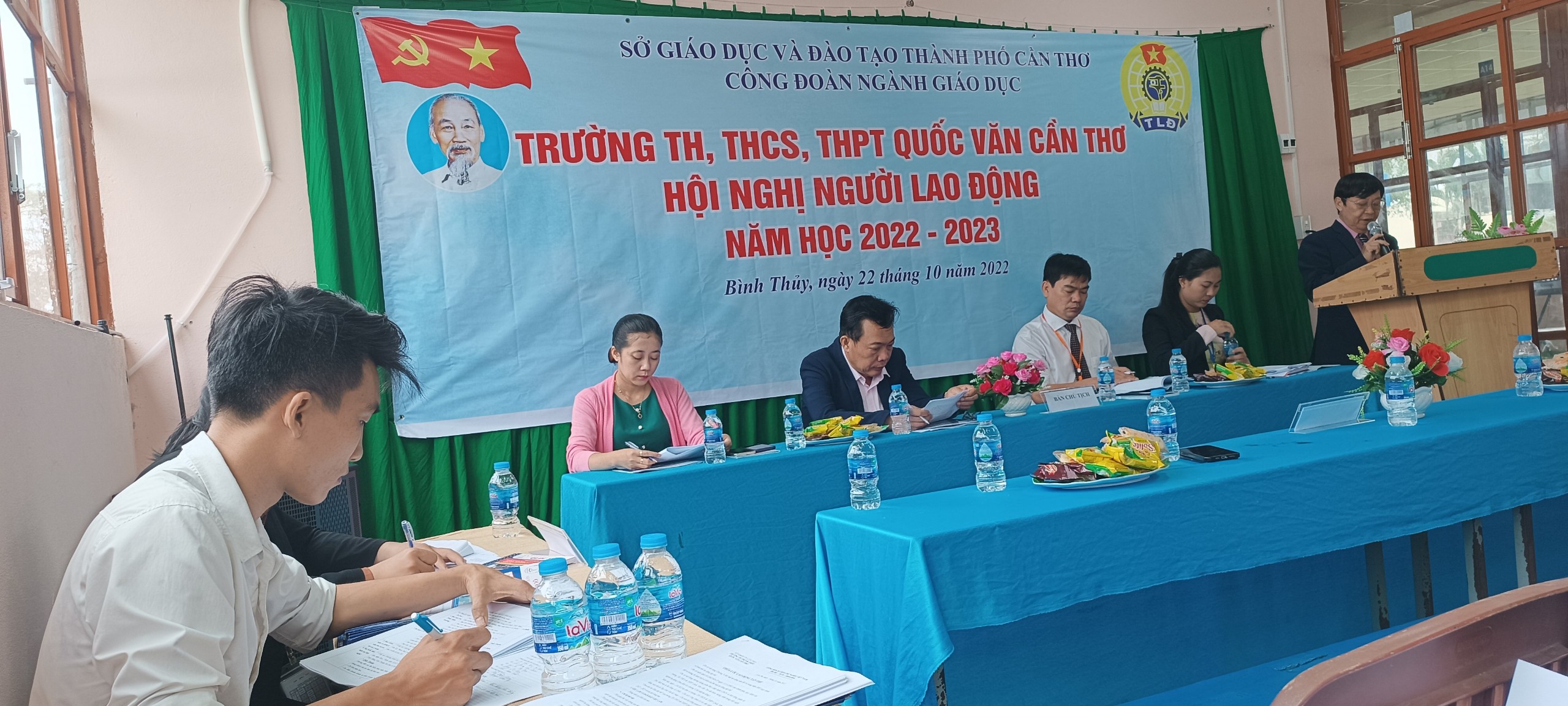 Trường Quốc Văn Cần Thơ tổ chức Hội nghị người lao động năm học 2022-2023