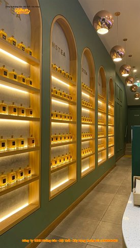 ke trung bay san pham7