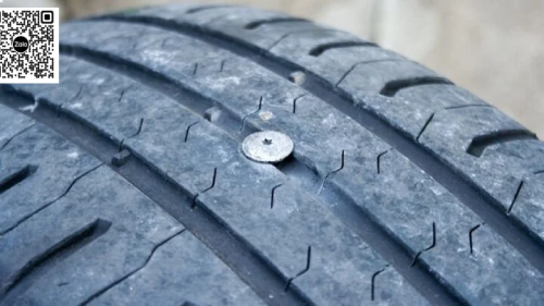 Cách khắc phục lốp xe ô tô bị rò rỉ hơi với chi phí rẻ bèo