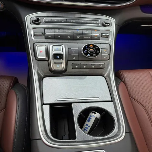 Thuê xe ô tô tự lái quận 9 – Trải nghiệm lái xe tự do, an toàn cùng bom car