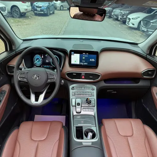 Thuê xe ô tô tự lái Thủ Đức – Trải nghiệm di chuyển chủ động và tiện lợi cùng Bom Car