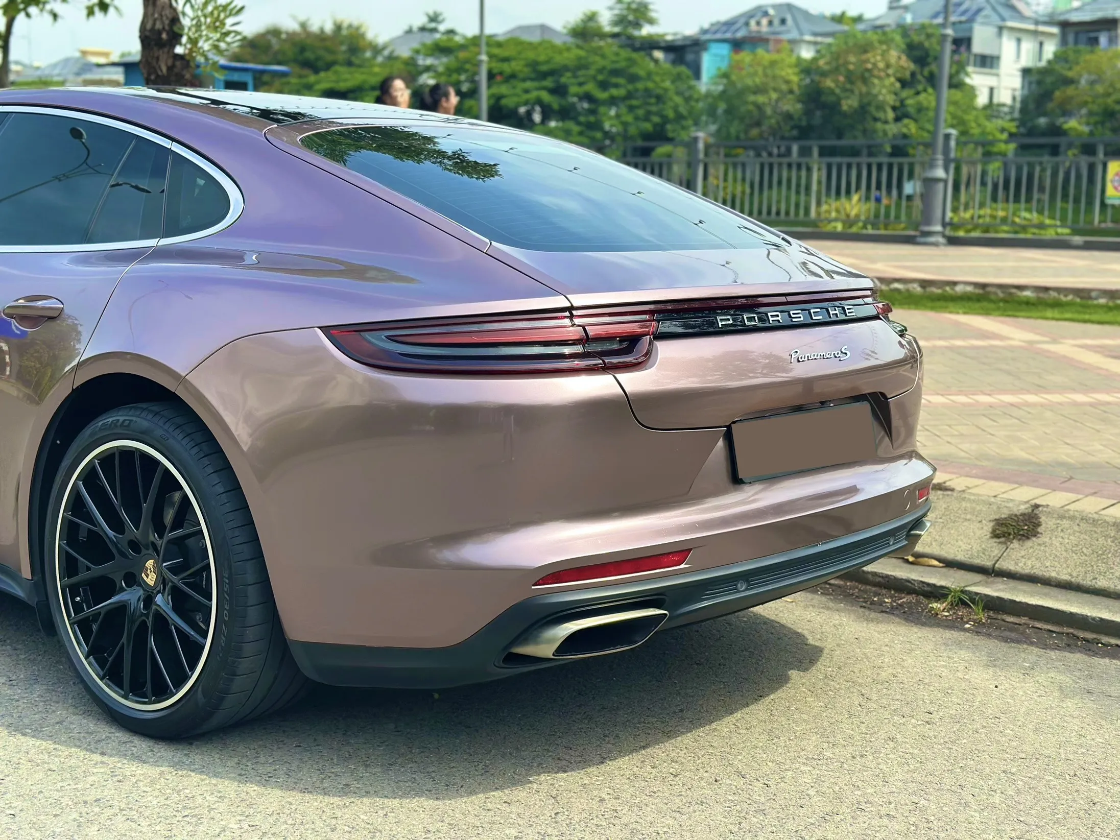 Thuê xe ô tô tự lái Bình Thạnh dễ dàng, tiện lợi cùng Bom Car - Bờm Car