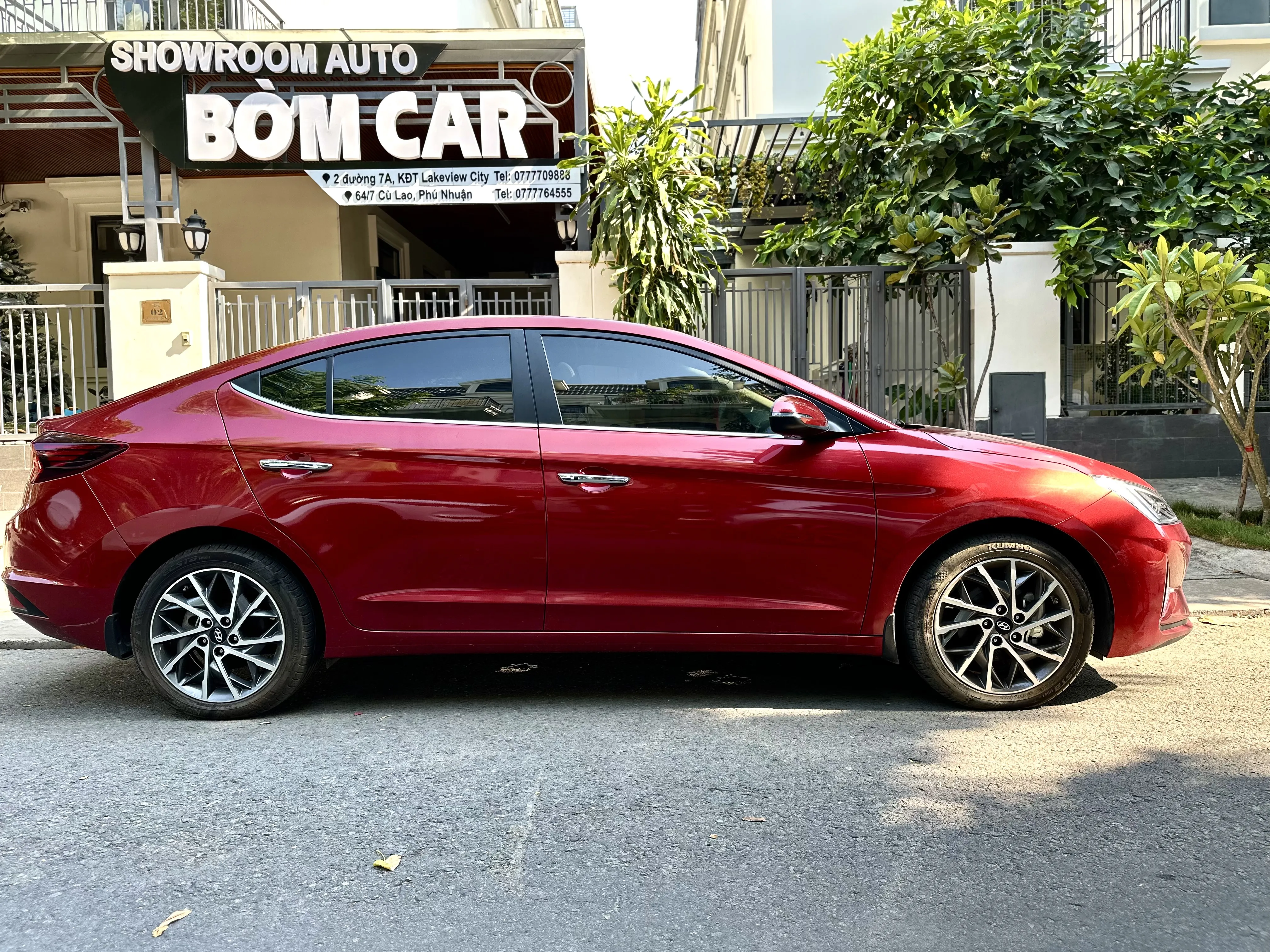 BOM CAR – Dịch Vụ Cho Thuê Xe Cao Cấp Hàng Đầu Tại TP.HCM