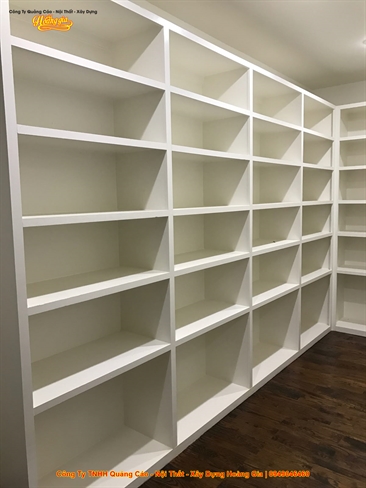 thi cong tu ke trung bay bang go cong nghiep9