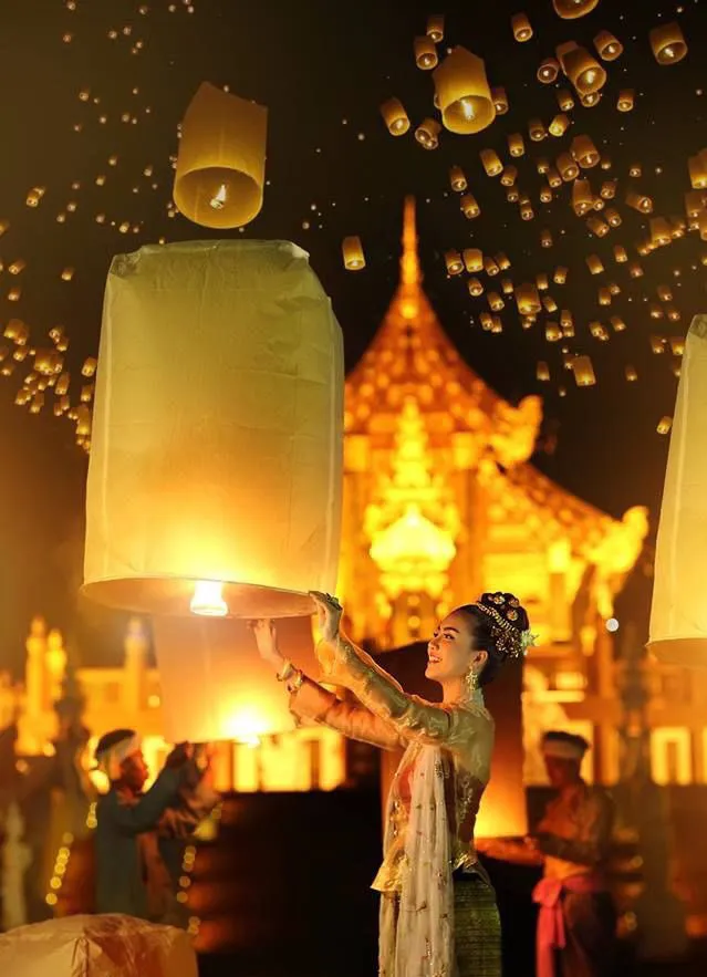 🎉 Lễ hội thả đèn trời tại Thái Lan 
