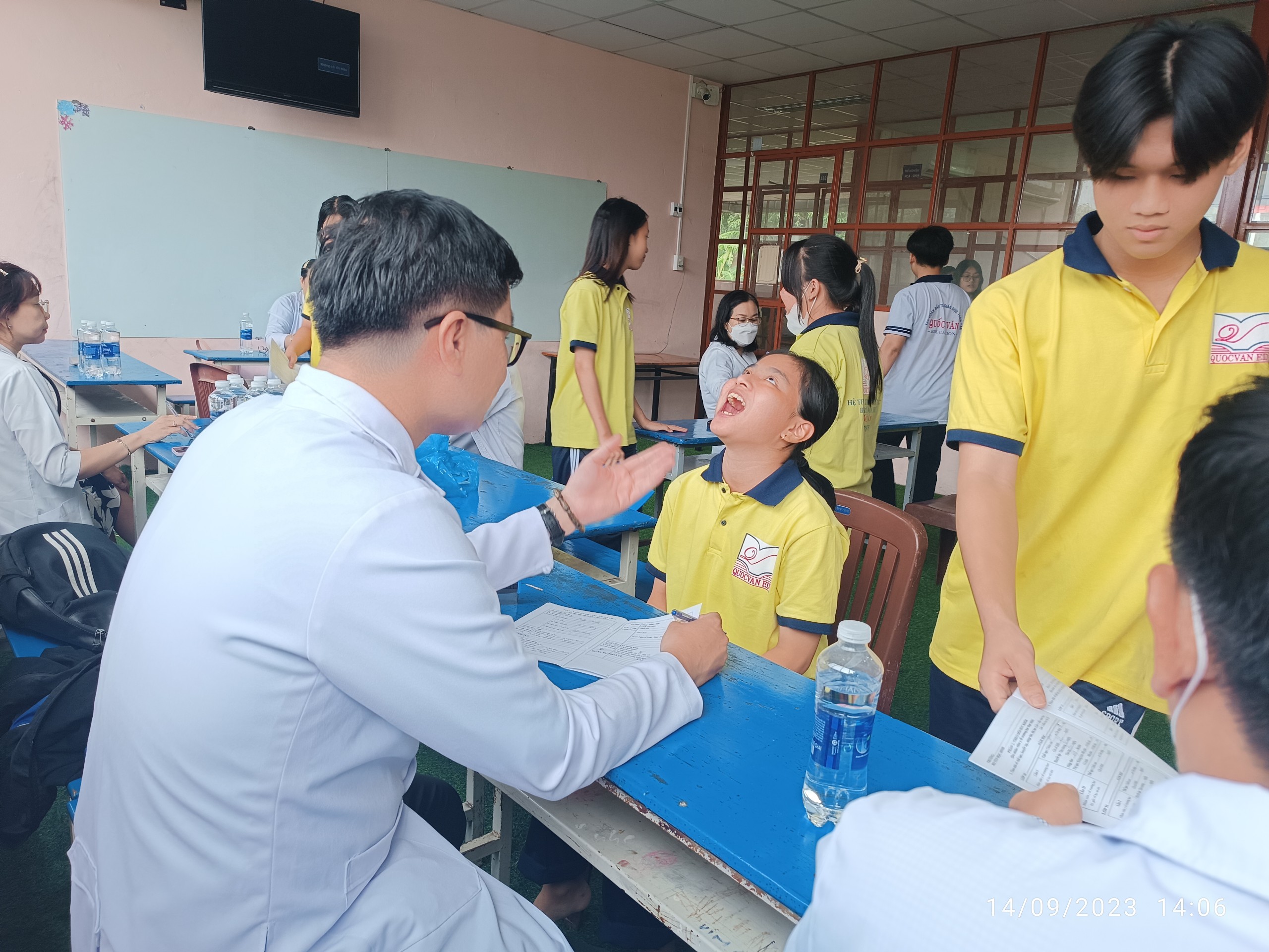 Trường Quốc Văn Cần Thơ tiến hành khám sức khỏe đầu năm cho học sinh toàn trường